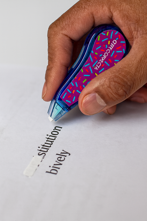 Corrector en cinta decorado en blister individual C/48 piezas